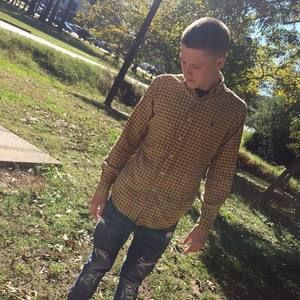 Meet your Posher, Caleb